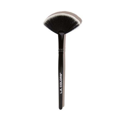 L.A. COLORS Cosmetic Brush - Highlighter Fan - Brialari